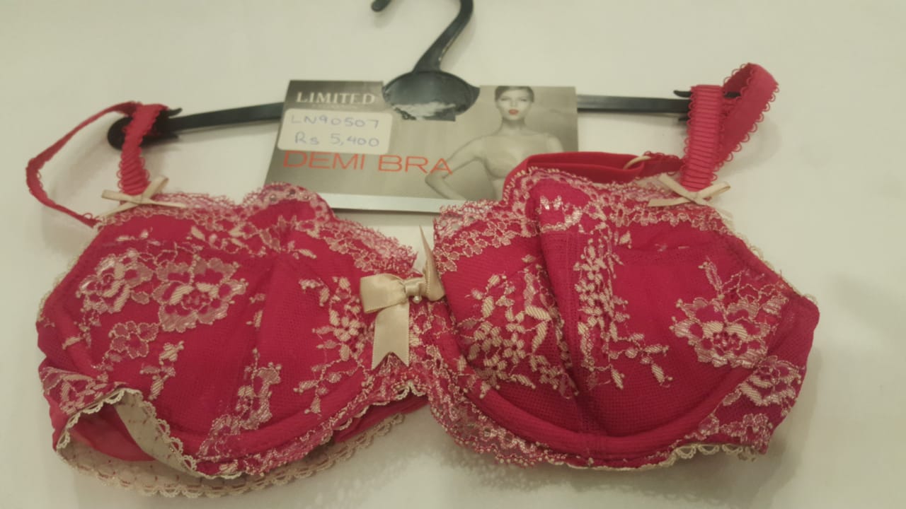 Limited Collection Demi Bra