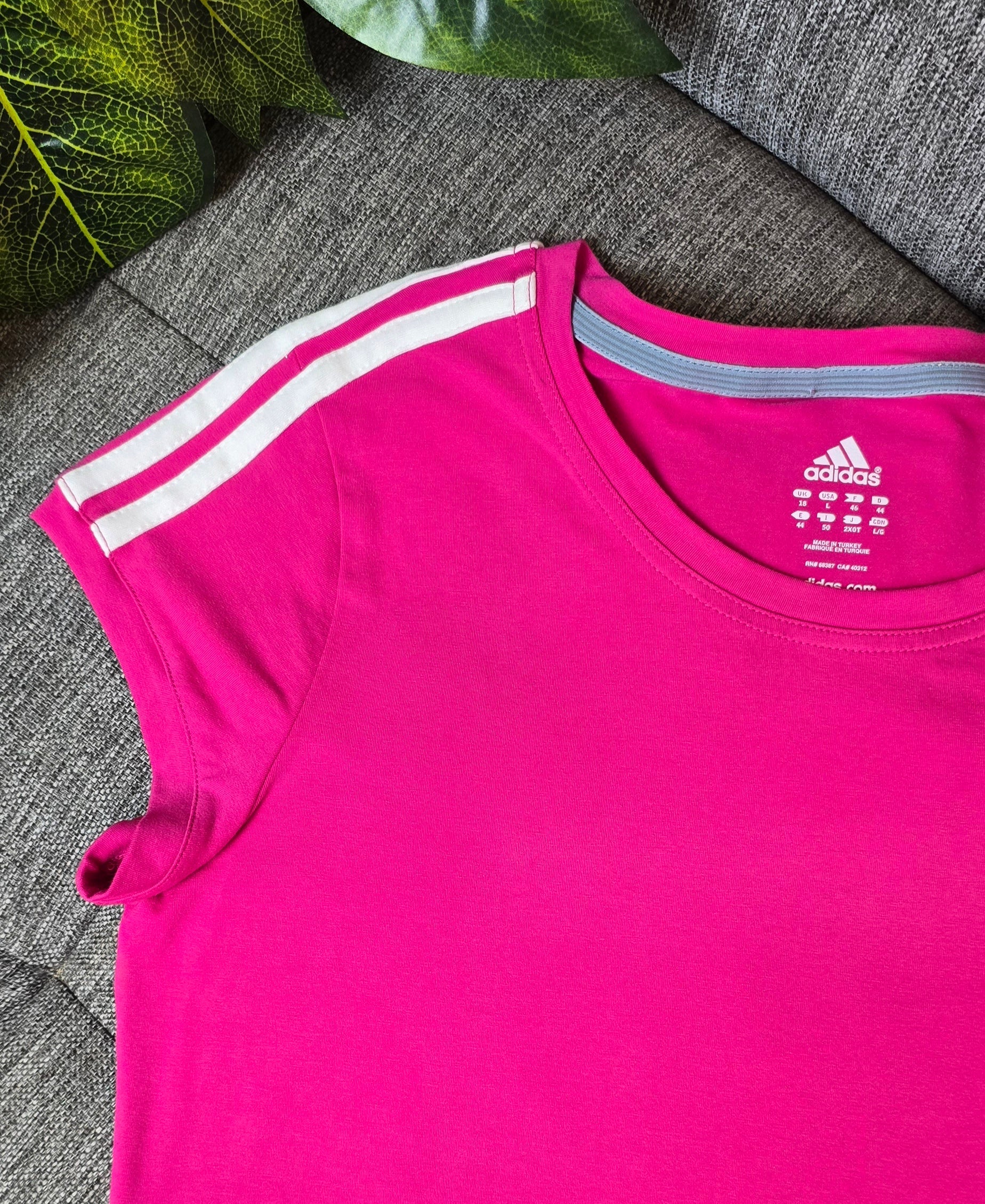 Adidas Ess Tee