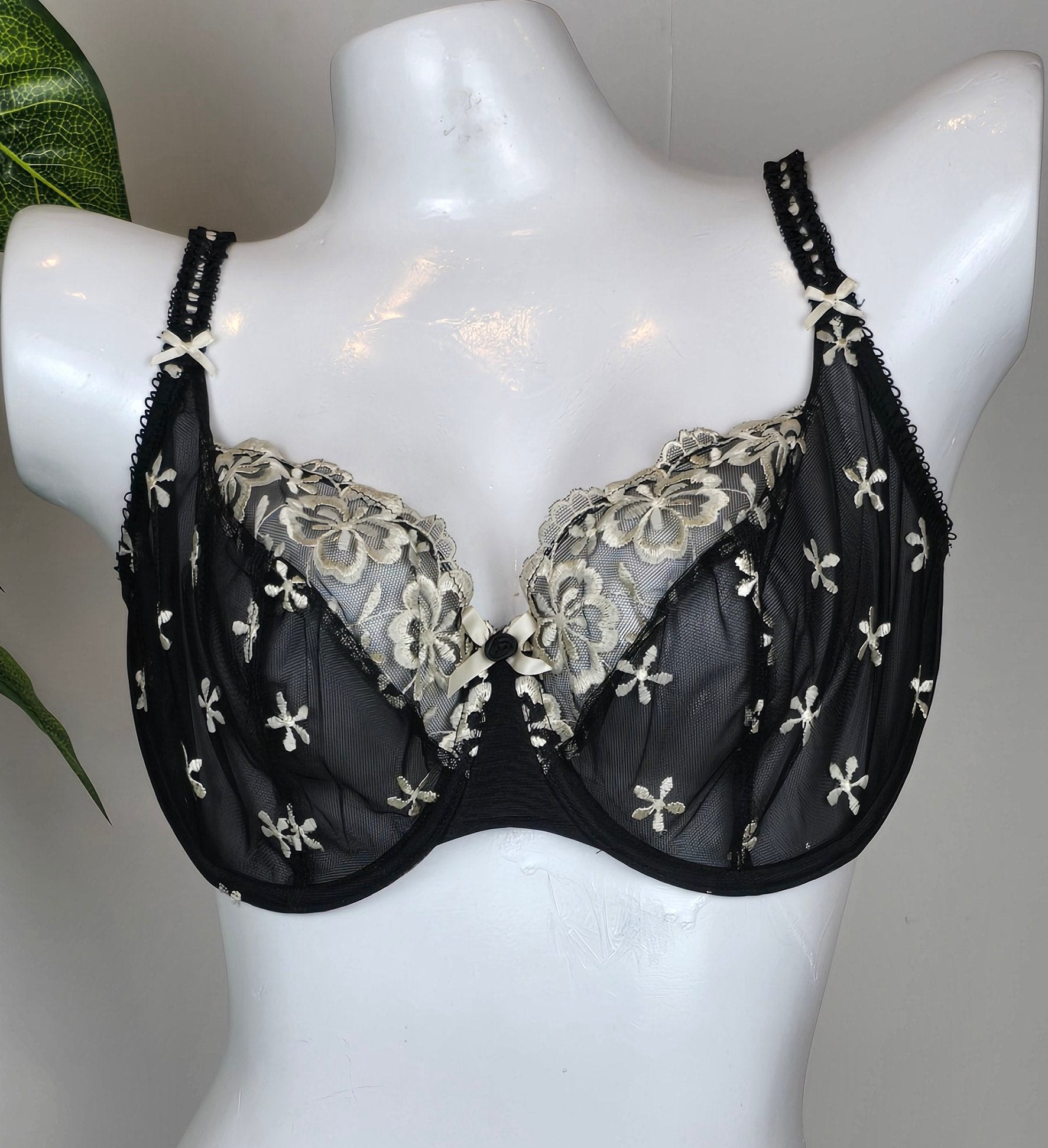 M&S Limited Collection Embroidered Non-Padded DD+ Bra