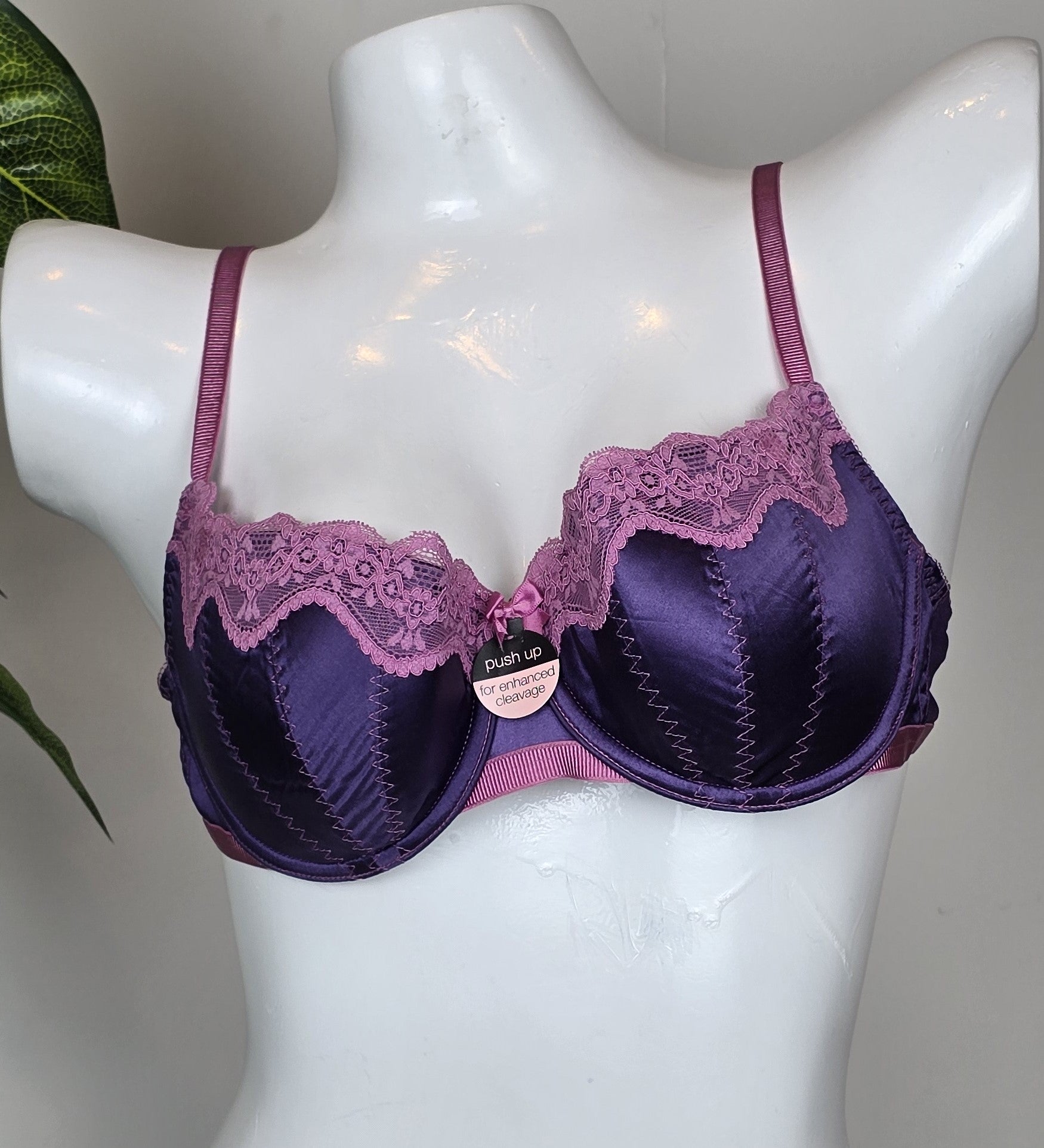 M&S Limited Collection Floral Lace vintage Padded Bra with Silk