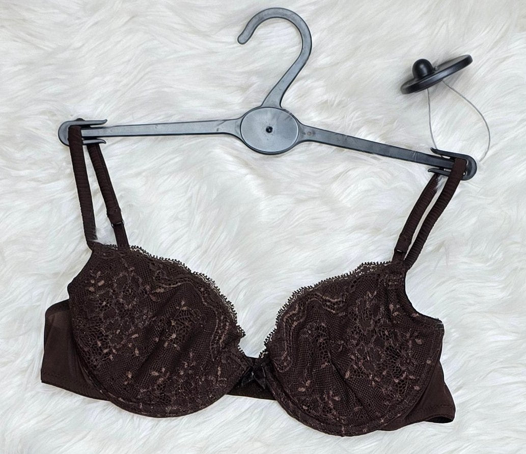 Intimissimi All-Over Laced Padded Bra