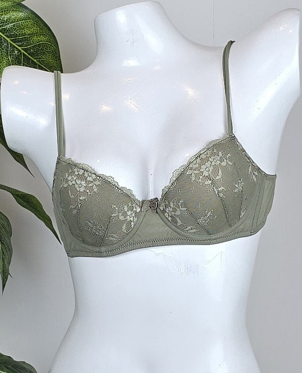 Intimissimi All-Over Laced Padded Bra