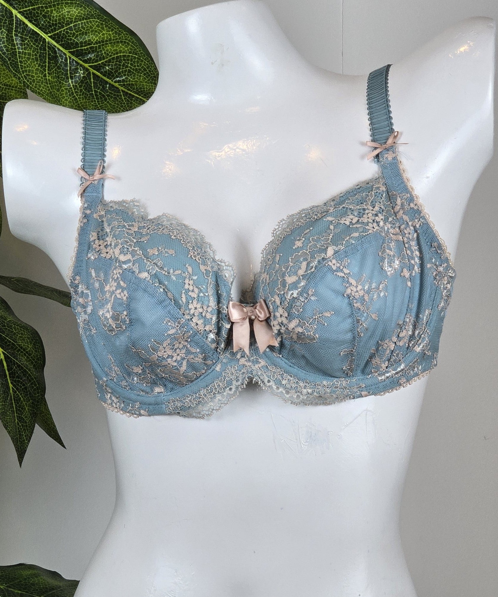 M&S Limited Collection Cross Dye Floral Lace Non-Padded DD-GG Bra