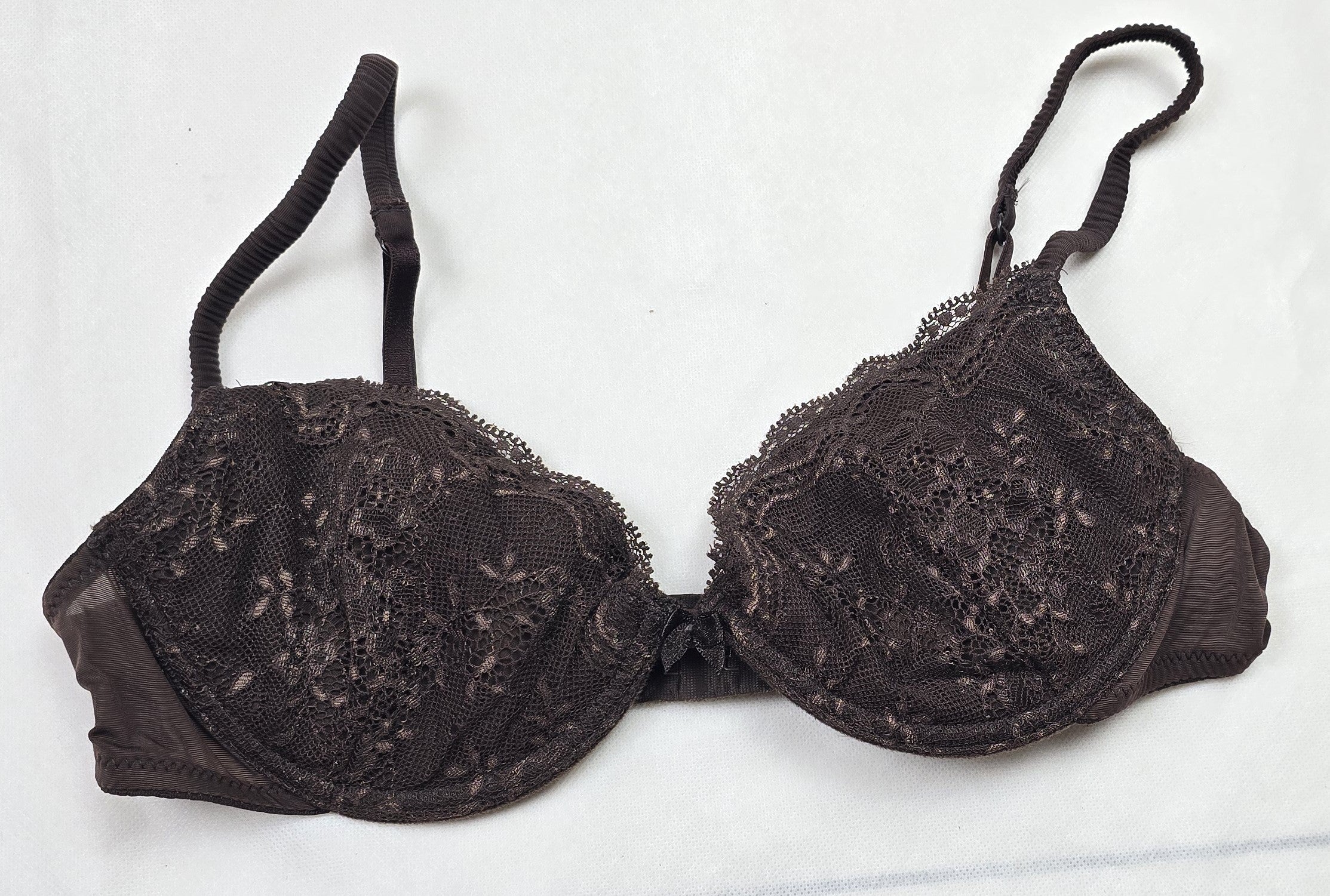 Intimissimi All Over Laced Padded Bra