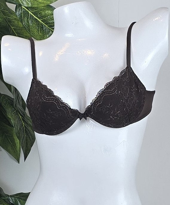 Intimissimi All Over Laced Padded Bra