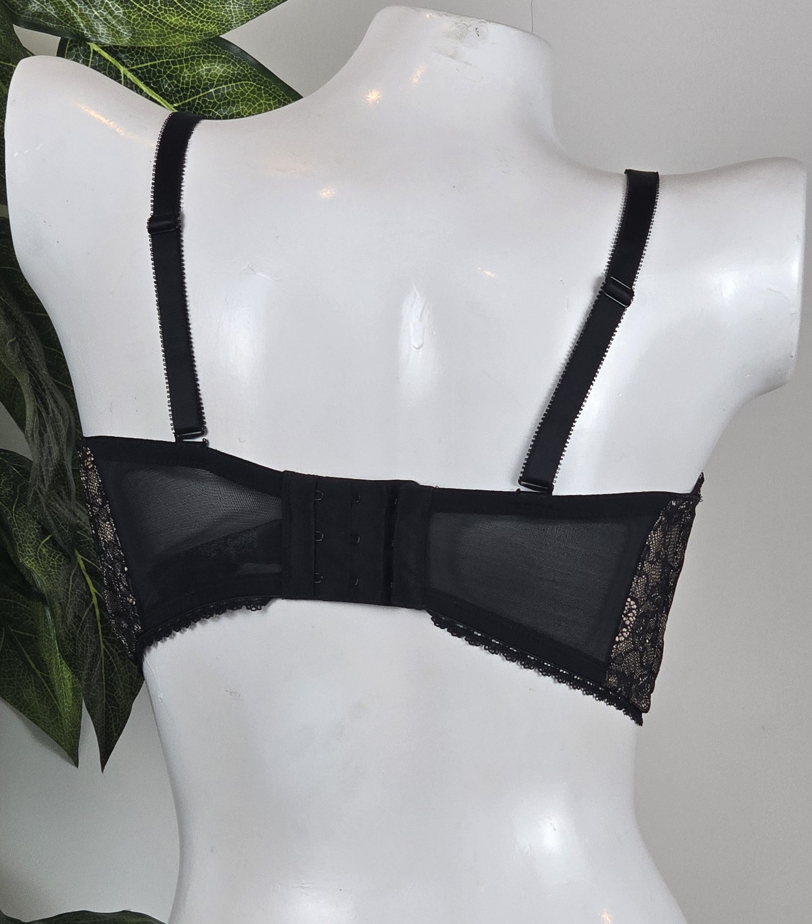 M&S Strapless Push Up Plunge Bra