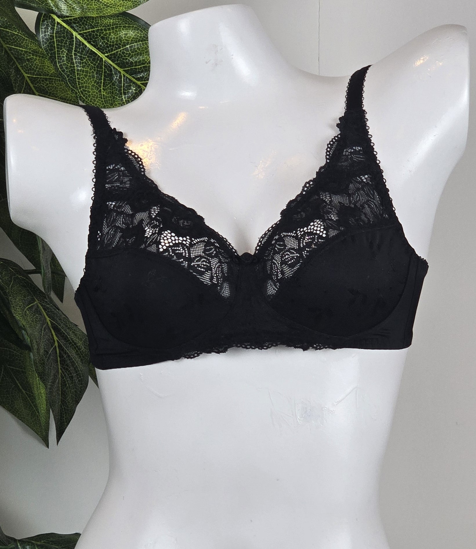 M&S Total Support Jacquard Lace Non-Wired Bra