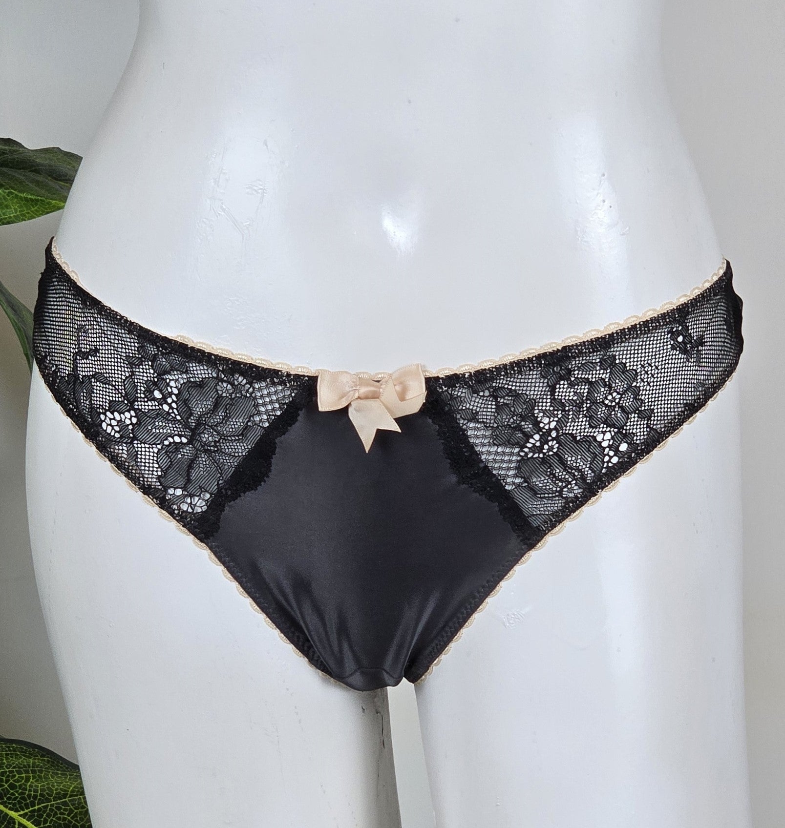 M&S Limited Collection Low Rise Thong