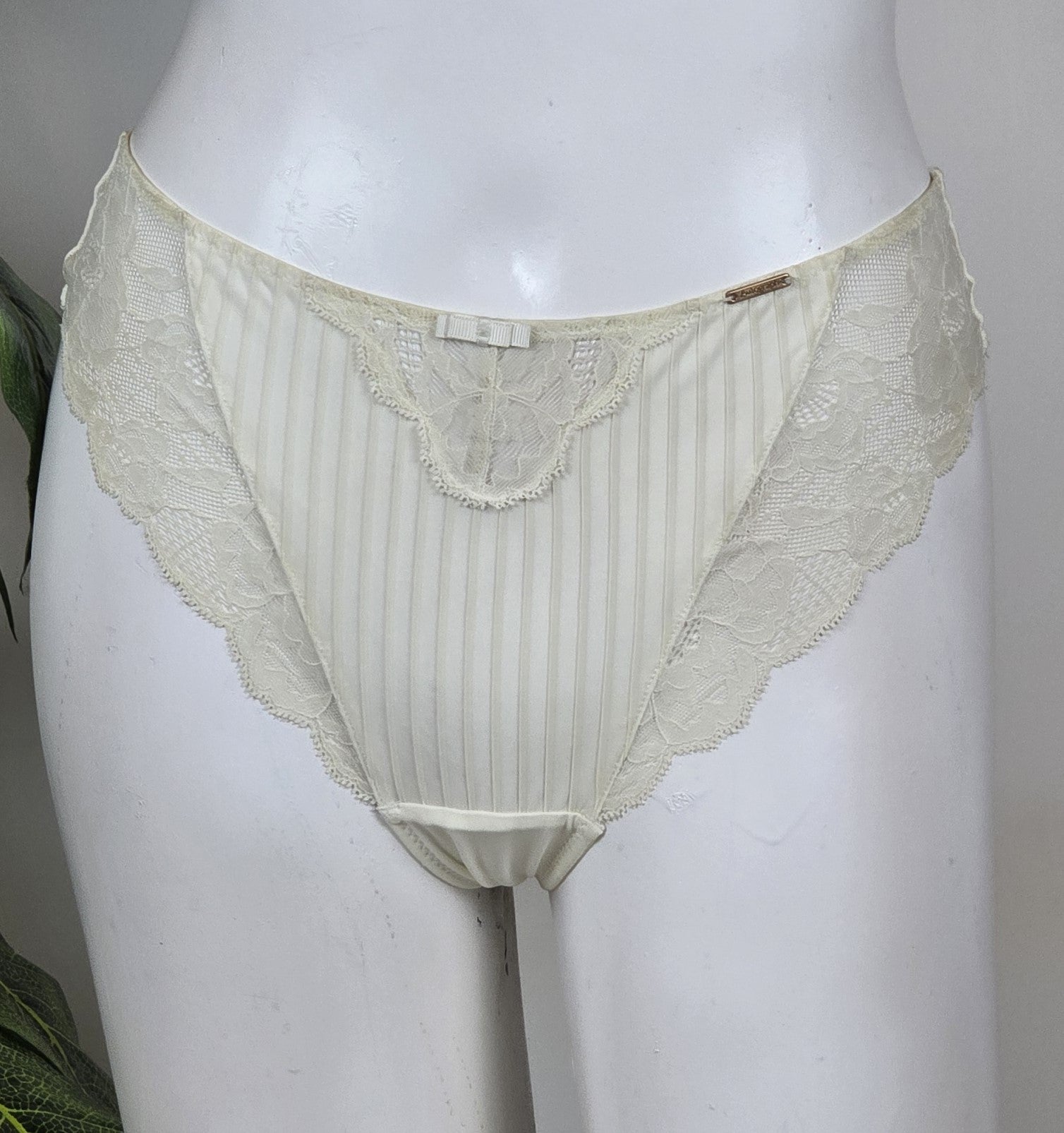 M&S Autograph Low Rise Pleat & Lace Thong