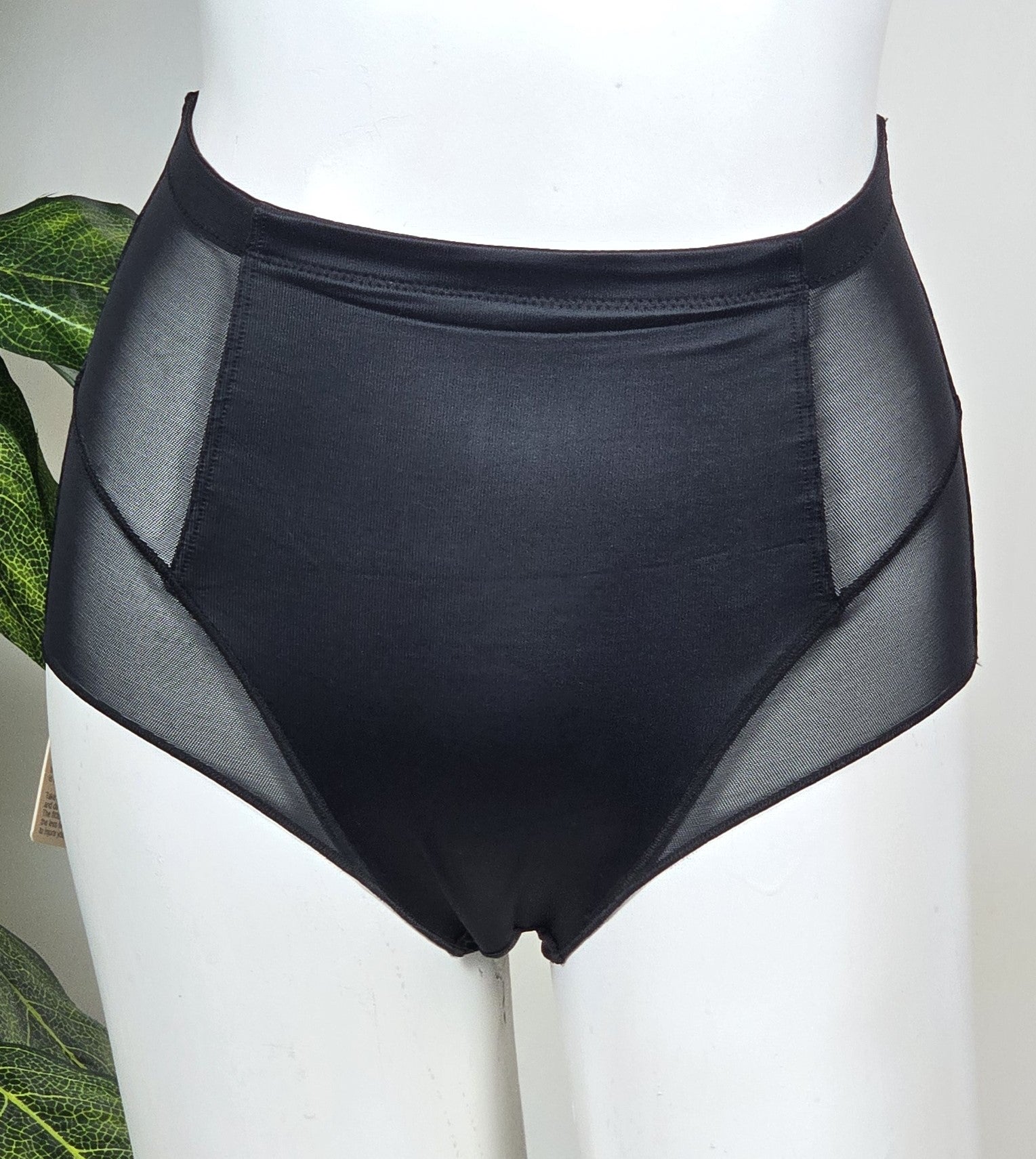 M&S Perfect Poise Firm Control No VPL Posture Knickers