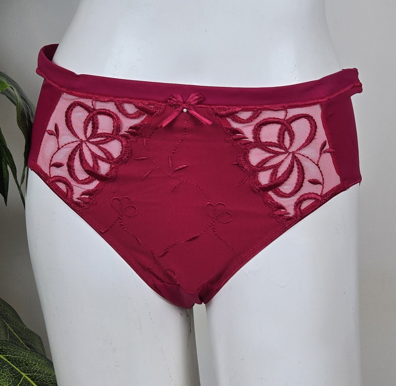 M&S Portfolio Comfort Embroidered Swirl High Leg Knicker